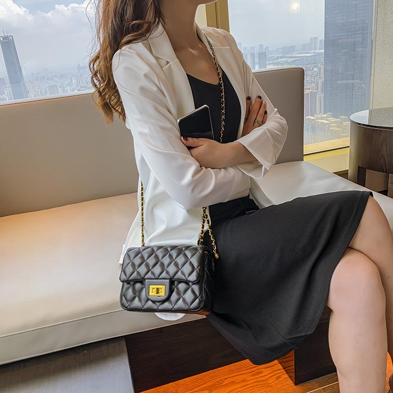 2025 New Winter Xiaoxiangfeng Crossbody Bag Women's Rhombus Chain Shoulder Bag Trendy Ins Fashion Versatile Square Bag