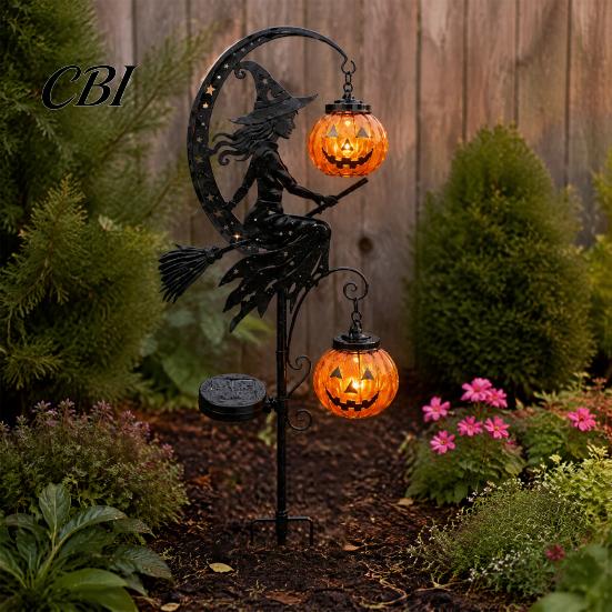 Outdoor Gruselige Landschaftsbeleuchtung Halloween Solar Gartenstableuchte, Hexe Kürbis Mondlaterne, Dekorative Wegleuchten IP44 Wasserdicht Metall