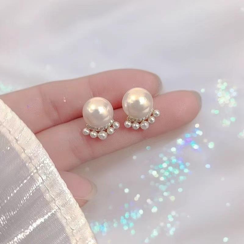 High-End French Retro Pearl Earrings - Unique, Stylish, Fairy-Inspired Fashion for Women
