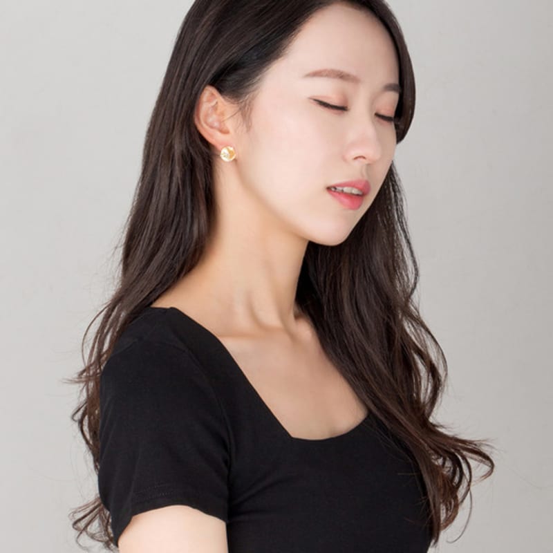 AUGUST ALICE 14K Lotus Cubic Earrings