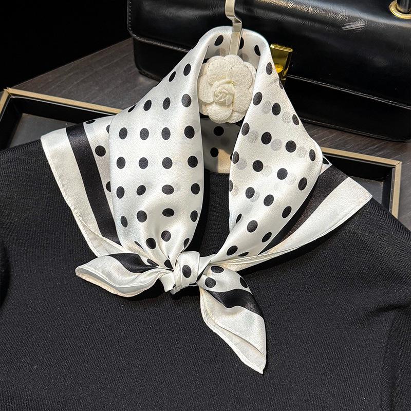 Vielseitiger weißer Polka-Dot-Schal aus Maulbeerseide - Stilvolles koreanisches kleines Quadrat für Frühling/Sommer