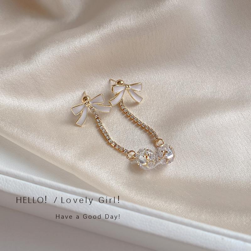 Korean Style Fashion Pearl Camellia Earrings For Women Girls Crystal Pendant Jewelry Lady Trendy Vintage Accessories Ear Rings