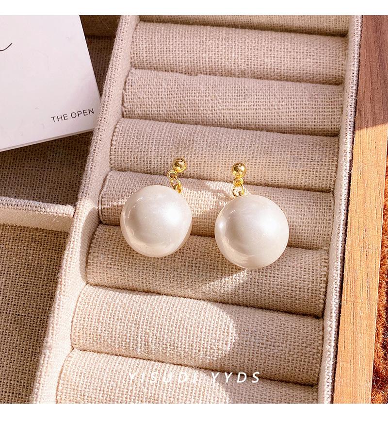 Korean light luxury pearl earrings earrings Internet celebrity high sense simple versatile stud earrings ins trend earrings