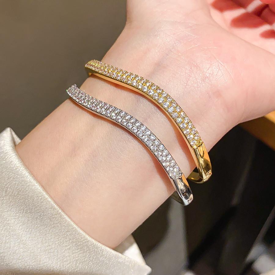 Geometric Zircon Round Pendant Bracelet With 18k Gold Plating For Womens Fashion Jewelry