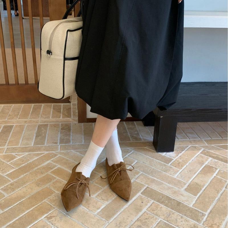 2025 Autumn Models Pointed Head Shallow Mouth Lace-up Roman Style Low Heel Soft Casual Fashion Women's Shoes