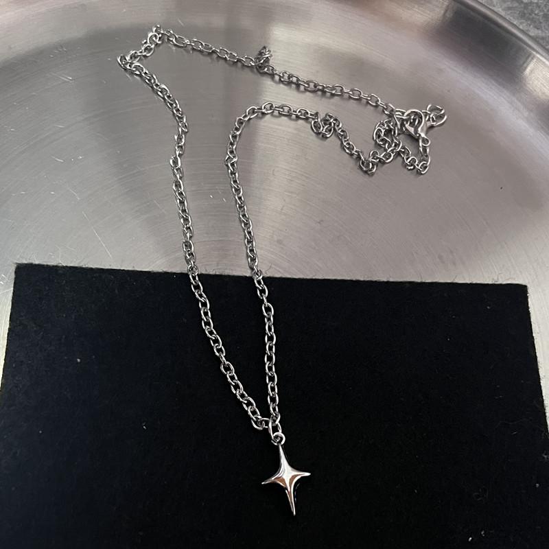 Y2K Flail Fire Heart Teeth Pendant Necklace for Women Men Charm Necklace Grunge Punk Fashion Zircon