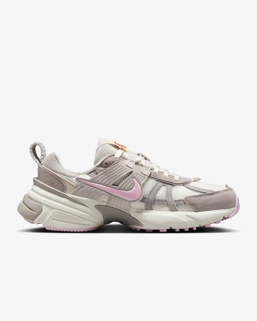 HV5997-161 Nike V2K Run Women's Shoes (Women's)