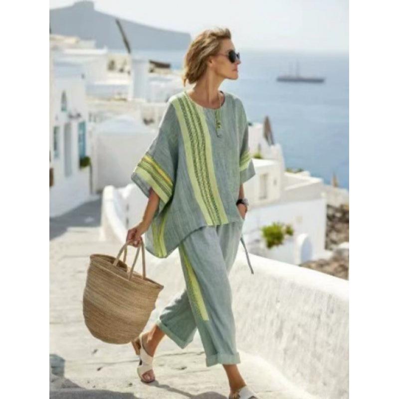 A New Summer Women's Clothing, Printed Striped Color Matching Medium-sleeved Crew Neck Top, Straight Casual Suit.