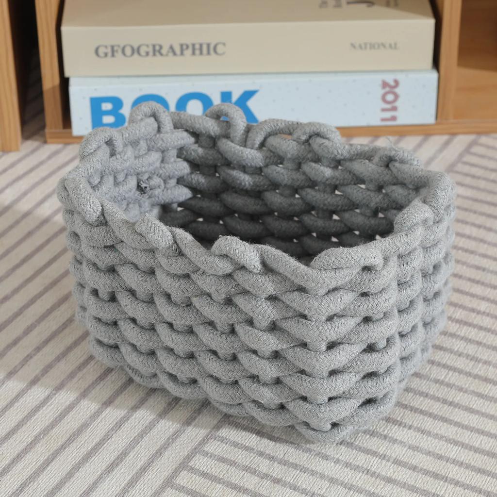 Ręcznie robiony sznurkowy kosz do przechowywania drobiazgów, ubrań, kosmetyków, książek, zabawek, na biurko. Styl nordycki. Wystrój domu
