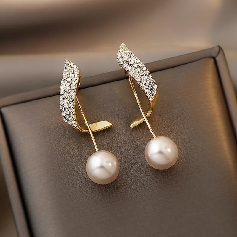 Large Retro 925 Pearl Earrings with Niche Ear Buckles for Women