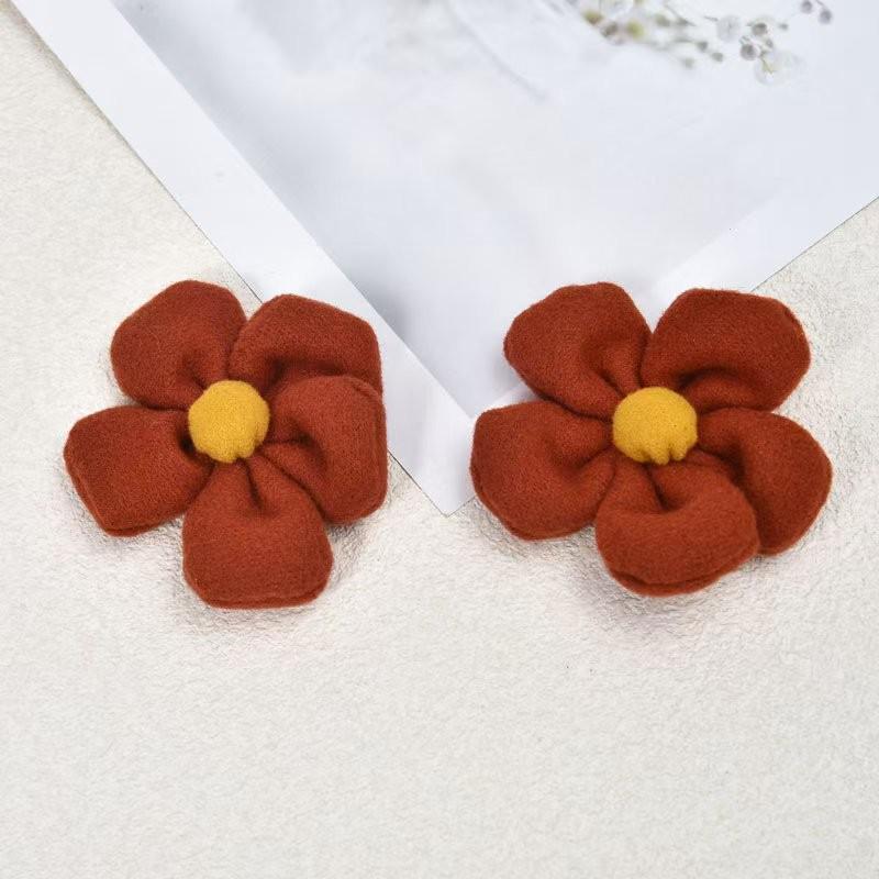 9cm Handmade Woolen Five-Petal Flower for DIY Accessories - Perfect for Headdresses, Shoes, Hats, and Clothing