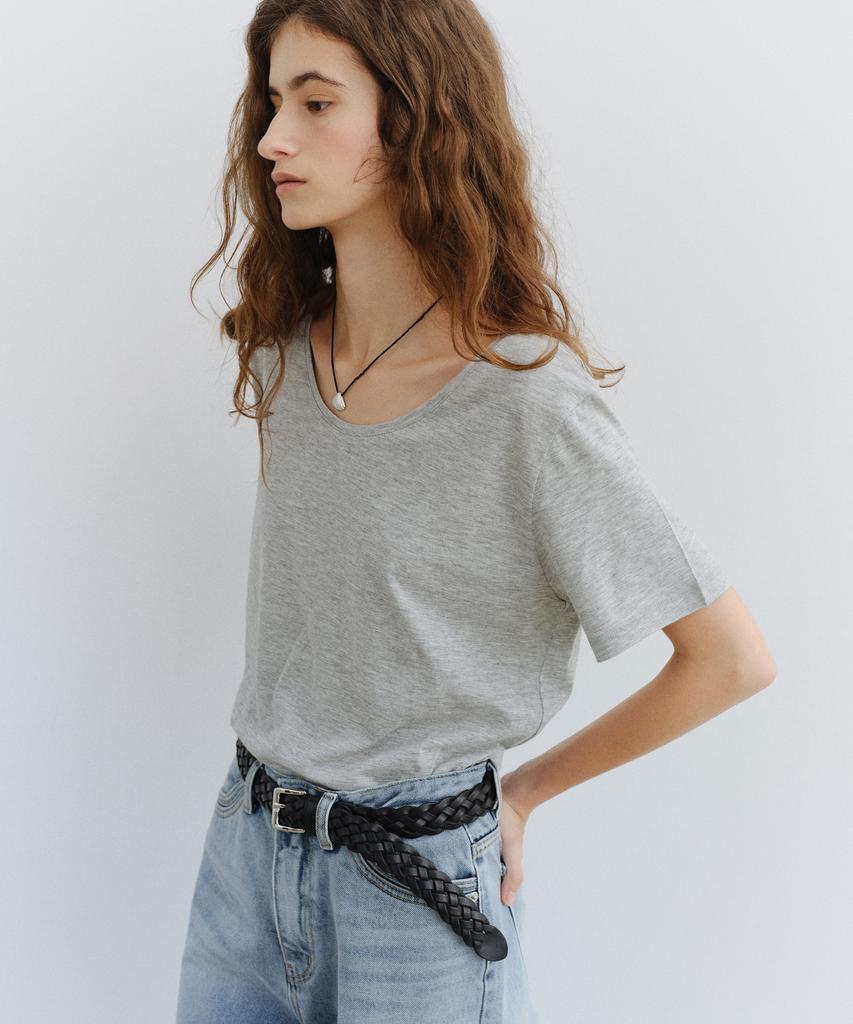 Yulago Haive U-Neck T-Shirt