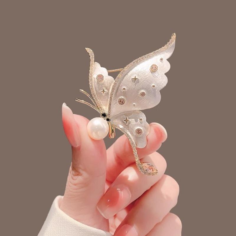 Fashionable Butterfly Pearl Brooch, Anti-exposure Pin for Women, Metal Button To Fix Clothes, Wedding Party Gift