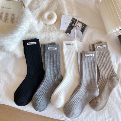Vertical Striped Cloth Socks Are Worn By Women In Winter, And Thickened And Warm Cashmere Socks Are Paired With Shark Pantyhose