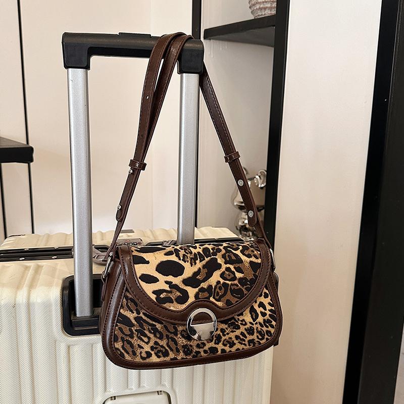 Small Crossbody Bag For Women 2026 Luxury Brand Underarm Shoulder Handbag And Purse Vintage Leopard Printing Envelope Bag Lady