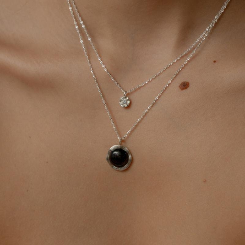 

FADEMINE black corsage surge Necklace Silver