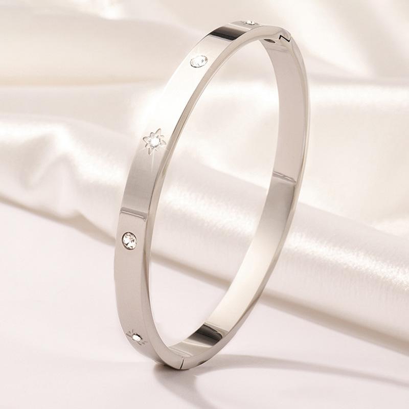 Classic titanium steel bracelet for women, popular fashion light luxury bracelet, ten diamond gold bracelet for girlfriends