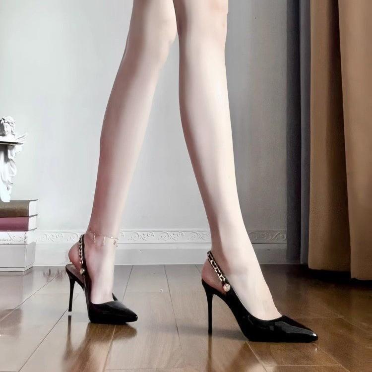 2025 new patent leather chain royal sister sexy black pointed thin heel temperament French high heels women's bag head sandals
