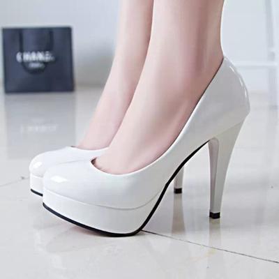 Europäische und amerikanische High Heels 2024 Sommer Neue einfarbige Lackleder runde Zehenpartie flacher Mund schmaler Absatz Damenschuhe
