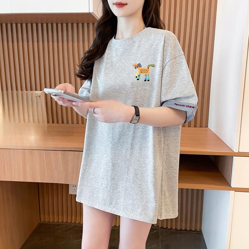 

Extra-large Striped Patchwork Embroidered Short-sleeved T-shirt 4XL сірий колір