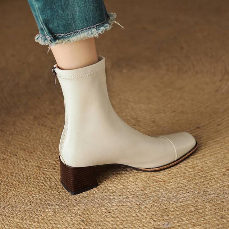 Versatile New Cowhide Knight Boots Women's Non-slip Large Size Medium Heel Autumn and Winter Leather Medium Boots Square Head Solid Color Women's Boot