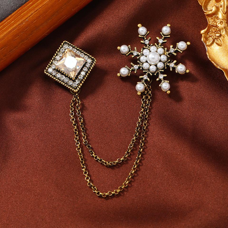 Vintage Zinc Alloy Brooch Pin With Tassel For Womens Retro Fashion Accessory