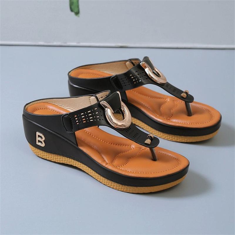 22 summer new beach toe slope heel cool slippers European and American sandals 35