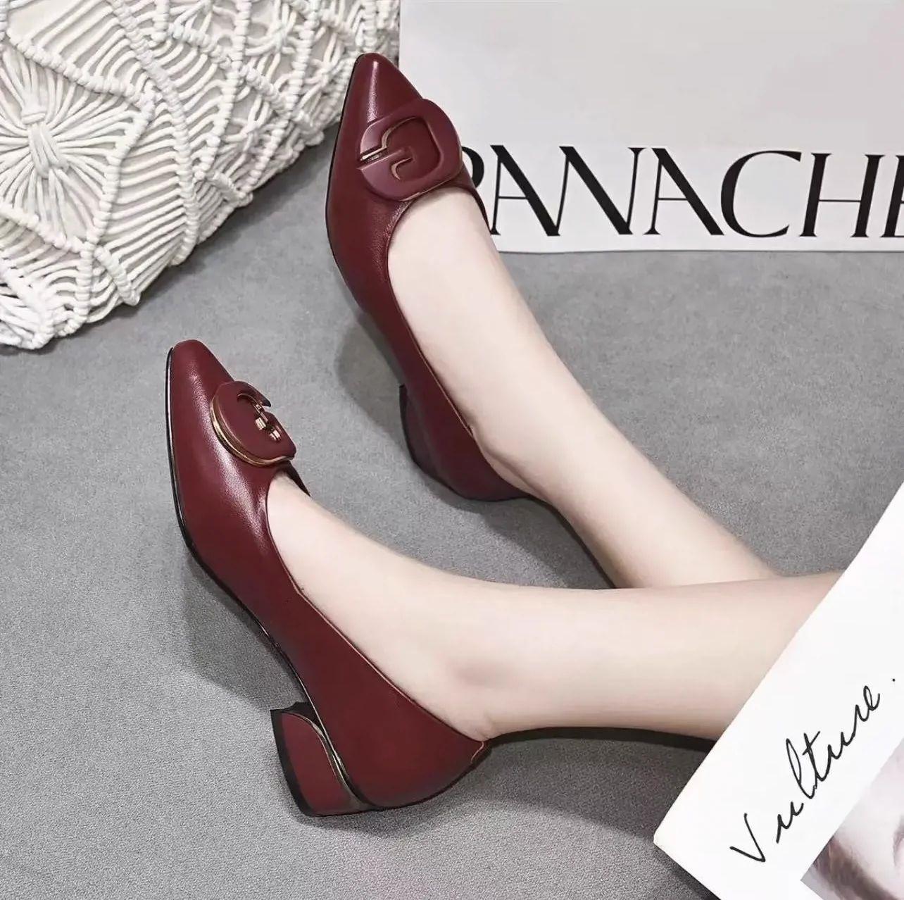 

Прямые продажи с фабрики весна и осень новая обувь для мам одинарная обувь низкий каблук мягкая кожа мягкая подошва женская обувь модная и удобная остроносая рабочая 40