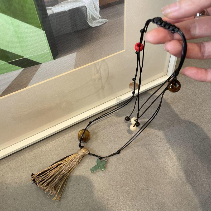 

Ожерелье с круглым кулоном-крестом из смолы, Богемный темперамент, Цепочка для ключиц, Нишевая винтажная бижутерия в стиле легкой роскоши