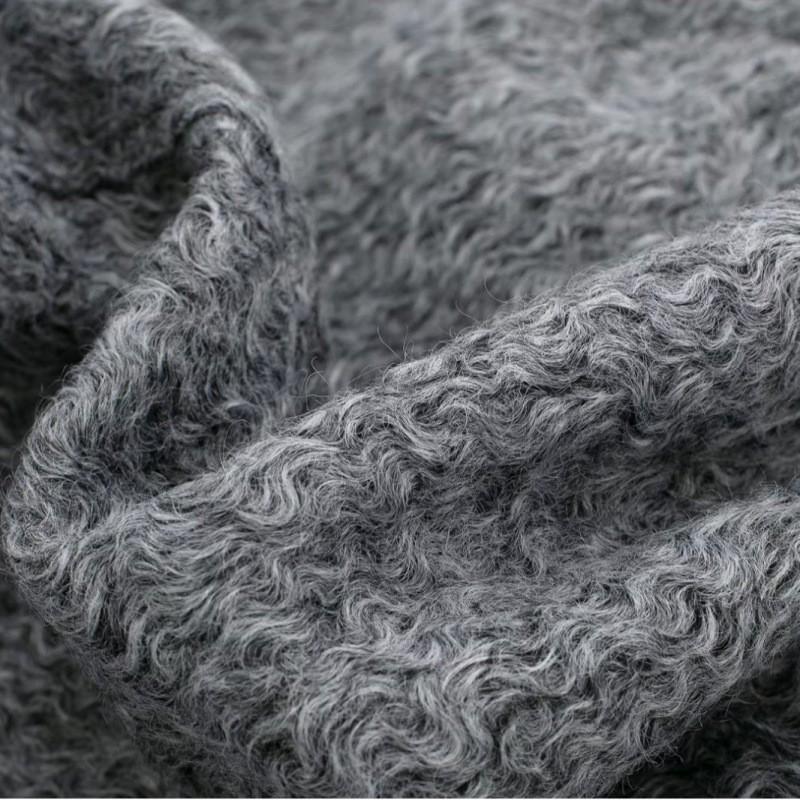 2024 Women's Retro Beaded Wool Coat - High-End Lapel Versatile Woolen Top