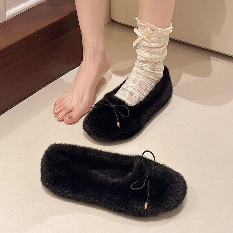 

Women Wear New Soft-soled Cotton Shoes and Flat Shoes with Fleece on The Outside 35