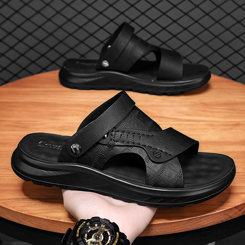 Slippers men's 2025 summer new one-shoe dual-purpose soft-soled seaside beach wading light leisure one-word cool slippers