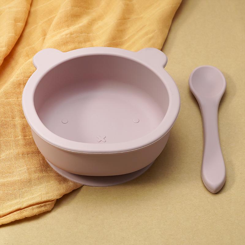 Hurtowe Silikonowe Naczynia dla Niemowląt 100% Bezpieczne dla Żywności Silikonowa Łyżeczka dla Niemowląt Miseczka do Karmienia z Przyssawką Talerzyki w Kształcie Zwierzątek dla Niemowląt