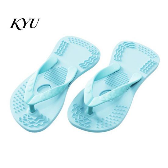 Durable Silicone Pet Toy for Teeth Cleaning 1 Pair Flip-flop Dog Chew Toys, Funny Thong Sandal Puppy Teething Small Medium Dogs Shape Toys Aggressive