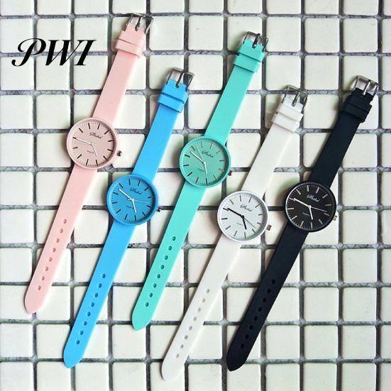 Silicone Band Watch Quartz Jelly Colorful Wristwatch Sport Stylish Analog Display Small Unisex Comfortable for School Dress