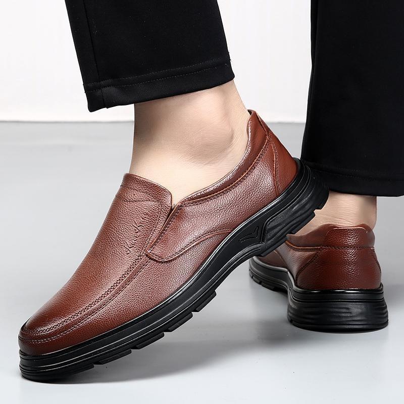 The first layer of cowhide men's shoes autumn new men's fashion trend business dress daily comfortable casual leather shoes