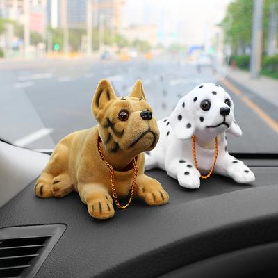 Araba Süs Sallayarak Köpek Başını Sallayarak Yavru Bebek Sevimli Oto Pano İç Dekorasyon Sallar Kafa Bobblehead Köpek Ev Mobilyaları