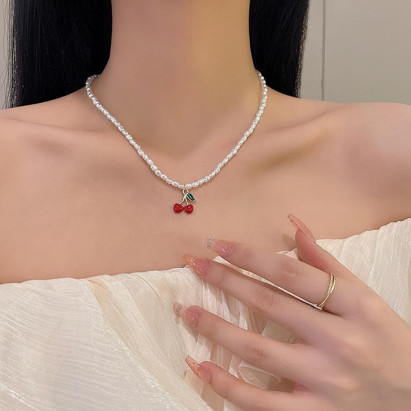 Four Pearl Pendant Necklace Women'S Light Luxury Niche Collarbone Chain Design Sense Simple Accessories
