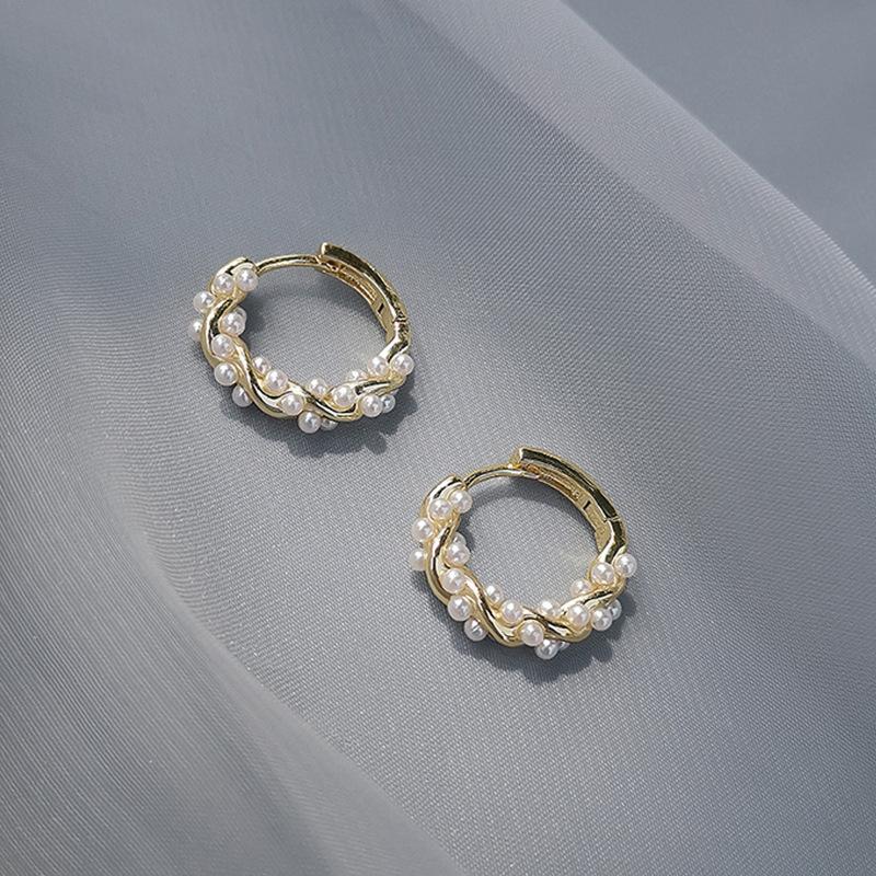 Neue Mode Koreanische Einfache Temperament Kreis Perle Kleine Vielseitige Creolen für Damen Party Bankett Hochzeit Schmuck Geschenke