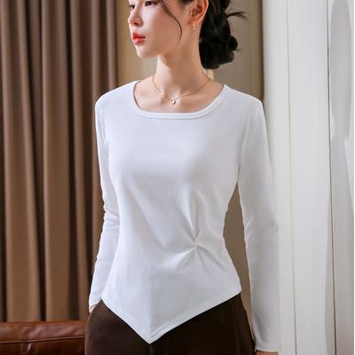 White Long-sleeved T-shirt for Women's 2025 New Women's Clothing with Exposed Collarbone Square Neck Bottoming Shirt with Irregular Hem and Inner Top.