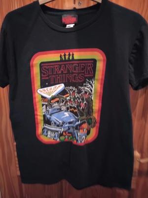 Unisex Netflix Stranger Things Schwarzes T-Shirt Größe Klein