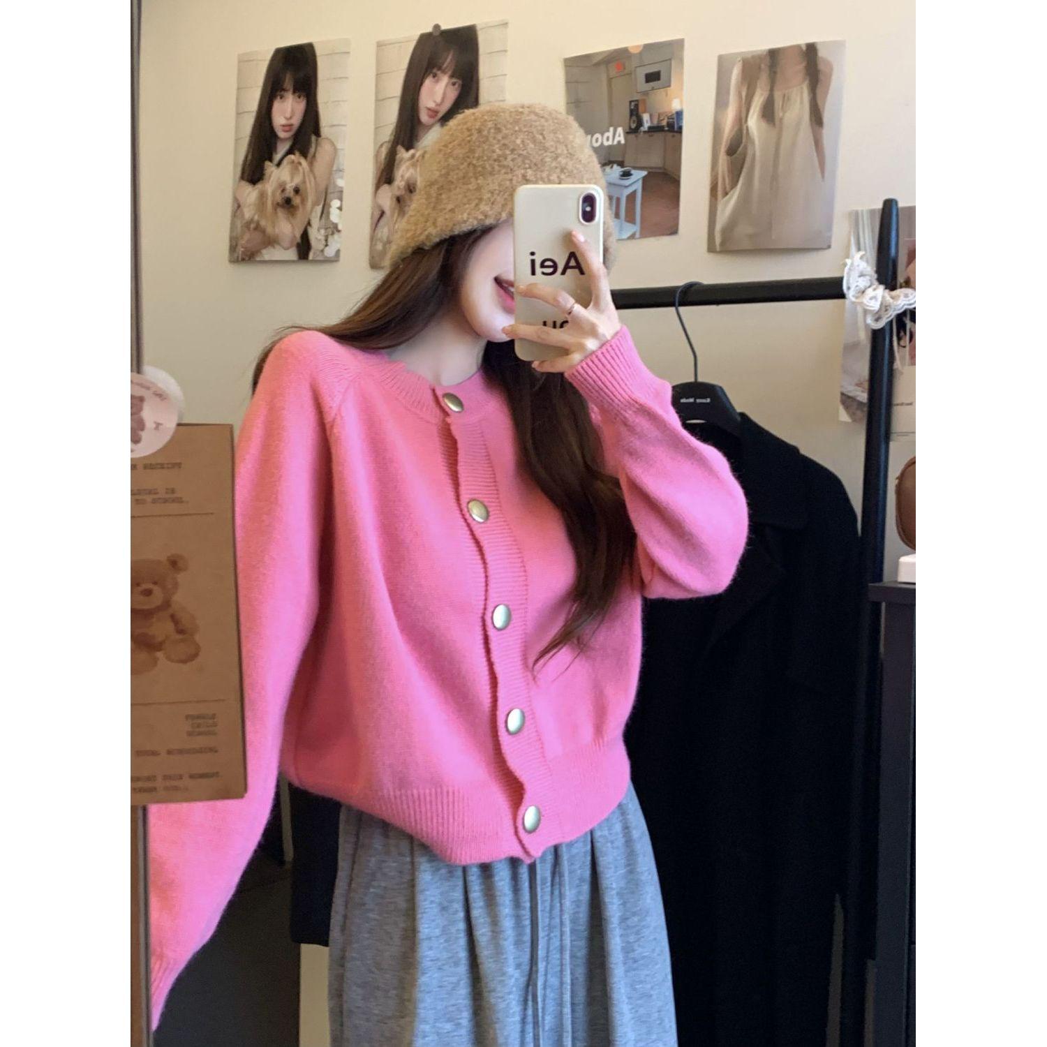 

Dopamine Cozy Retro Long Sleeve Knitted Cardigan Sweater - Autumn/Winter. One Size малини рожевого кольору