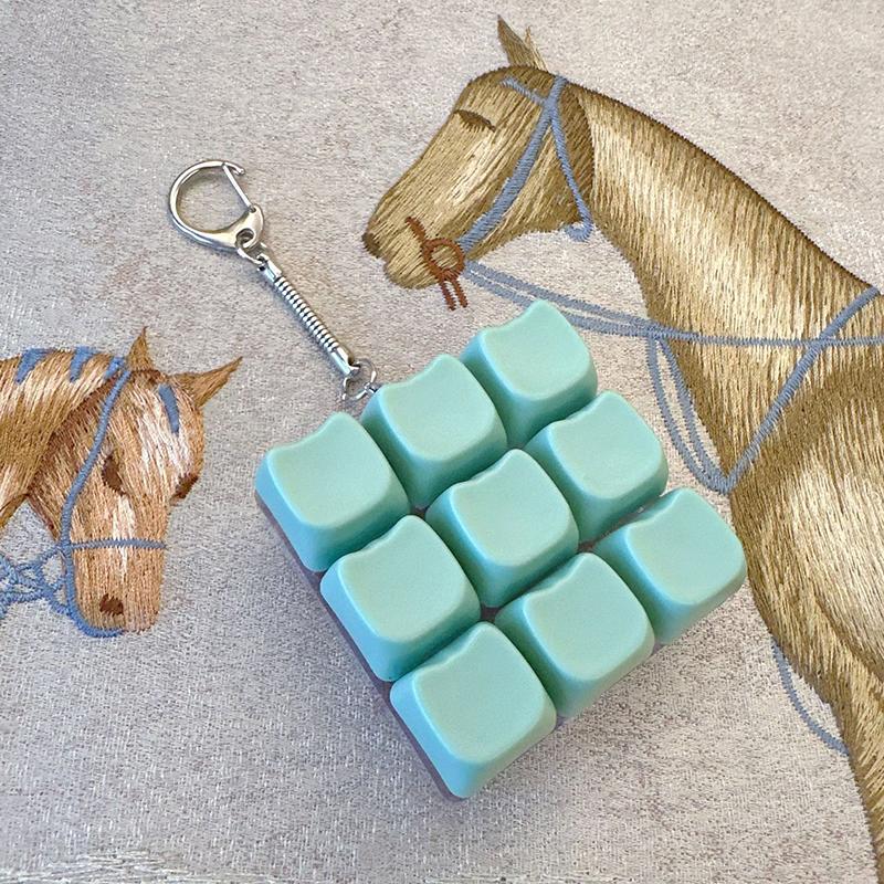 9 Keys Keyboard Fidget Keychain Antistress Keyboard Button Fingertip Key Cap Pendant Stress Relief Toys For Children Adults Gift