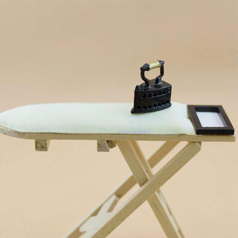 

Cute large-scale 1:12 dollhouse mini-ironing equipment