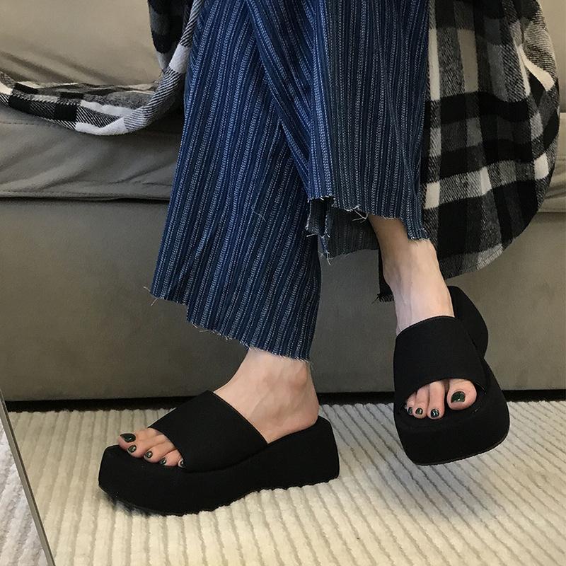 Blogger Recommends! Slippers Women Wear Seaside Beach Square Open-toed Slope Heel Thick Bottom In Summer