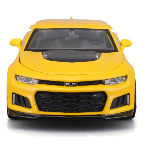 Maisto 1/24 Scale Diecast Model of the 2017 Chevrolet Camaro ZL1 In Yellow (product Number 31512 YL)