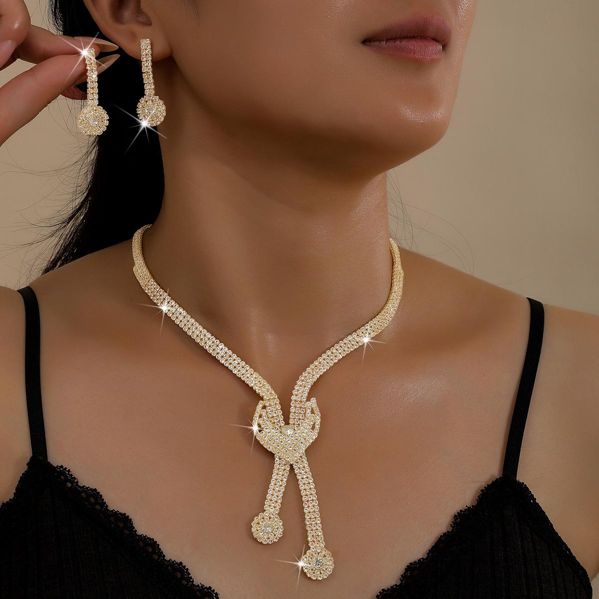 2026 Bare Diamond Bridal Jewelry Set High-end Crystal Diamond Necklace Earrings Set Creative New Jewelry 45CM