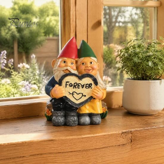 Romantic Decor for Terrace And Flower Bed Garden Gnome Couple Figurine Outdoor Decoration, Resin Sculpture Patio Yard Artistic Statues Home