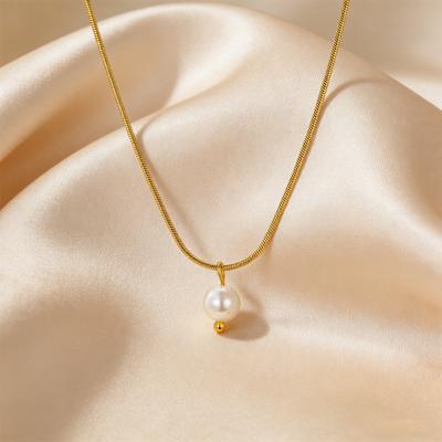 Hochwertiger Eleganter Imitationsperlen Anhänger für Damen Einfache Edelstahl Runde Schlangenkette Halskette Wasserdichter Schmuck Geschenk