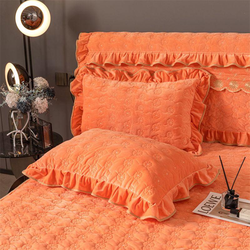 Thick Milk Velvet and Cotton Pillowcase Set Paired with Thick Velvet and Quick Heating Cotton Pillowcase for Warmth